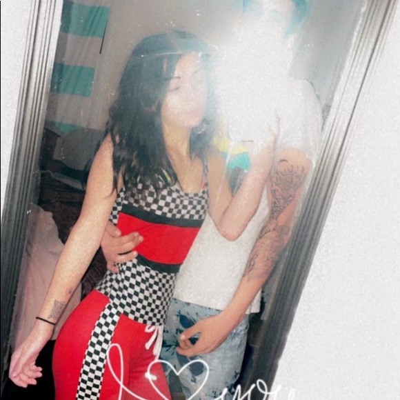 Meet your Posher, Ava - Picture 1 of 1